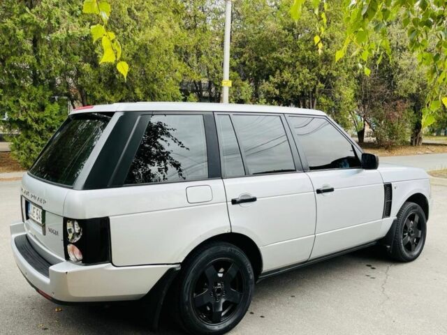 Ленд Ровер Рендж Ровер 2003 в Синельниковом на Automoto.ua Серый Ленд Ровер Рендж Ровер, объемом двигателя 3 л и пробегом 324 тыс. км за 4550 $, фото 7 на Automoto.ua