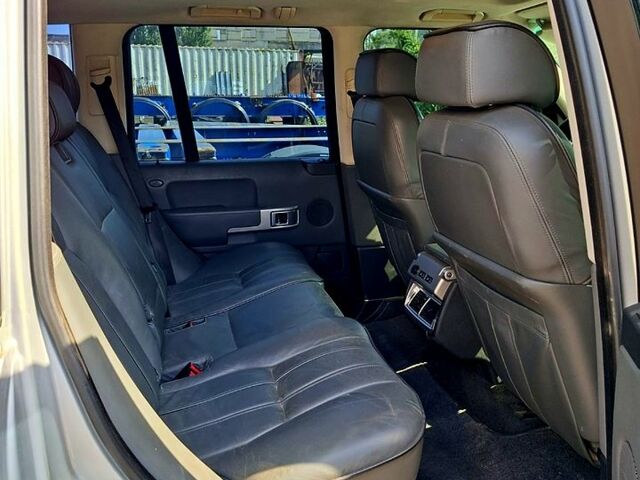 Сірий Ленд Ровер Рендж Ровер, об'ємом двигуна 4.4 л та пробігом 221 тис. км за 12500 $, фото 5 на Automoto.ua