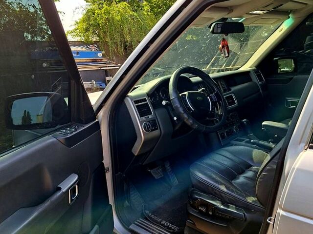 Сірий Ленд Ровер Рендж Ровер, об'ємом двигуна 4.4 л та пробігом 221 тис. км за 12500 $, фото 3 на Automoto.ua