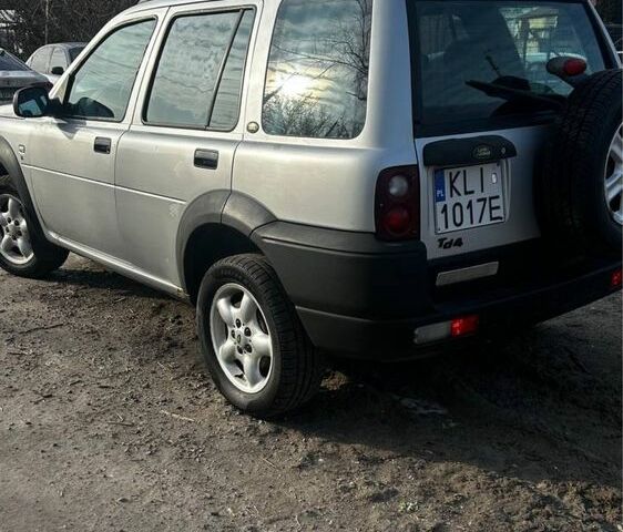 Серый Ленд Ровер Рендж Ровер, объемом двигателя 2 л и пробегом 250 тыс. км за 3000 $, фото 4 на Automoto.ua