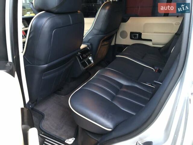 Сірий Ленд Ровер Рендж Ровер, об'ємом двигуна 4.4 л та пробігом 290 тис. км за 9555 $, фото 1 на Automoto.ua