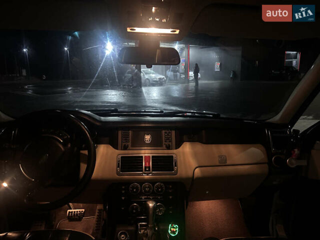 Сірий Ленд Ровер Рендж Ровер, об'ємом двигуна 4.4 л та пробігом 340 тис. км за 9400 $, фото 8 на Automoto.ua