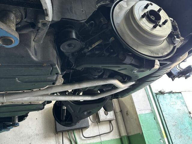 Сірий Ленд Ровер Рендж Ровер, об'ємом двигуна 3 л та пробігом 281 тис. км за 20500 $, фото 6 на Automoto.ua