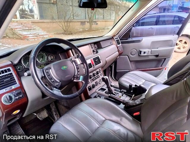 Серый Ленд Ровер Рендж Ровер, объемом двигателя 4.4 л и пробегом 233 тыс. км за 9500 $, фото 8 на Automoto.ua