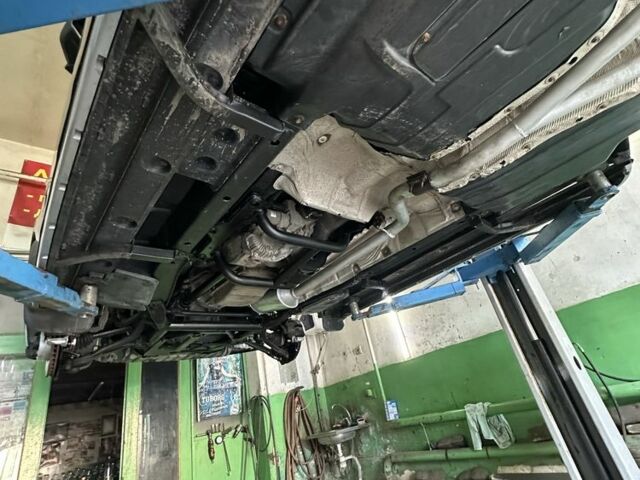 Сірий Ленд Ровер Рендж Ровер, об'ємом двигуна 3 л та пробігом 281 тис. км за 20500 $, фото 7 на Automoto.ua