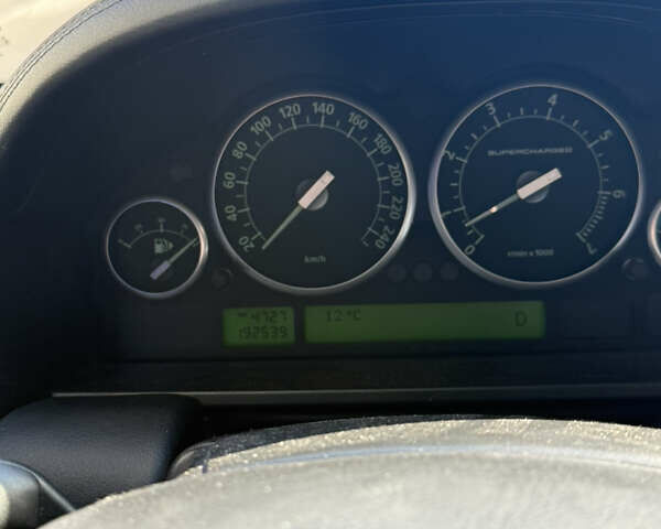 Ленд Ровер Рендж Ровер 2005 в Киеве на Automoto.ua Серый Ленд Ровер Рендж Ровер, объемом двигателя 4.2 л и пробегом 202 тыс. км за 9647 $, фото 9 на Automoto.ua