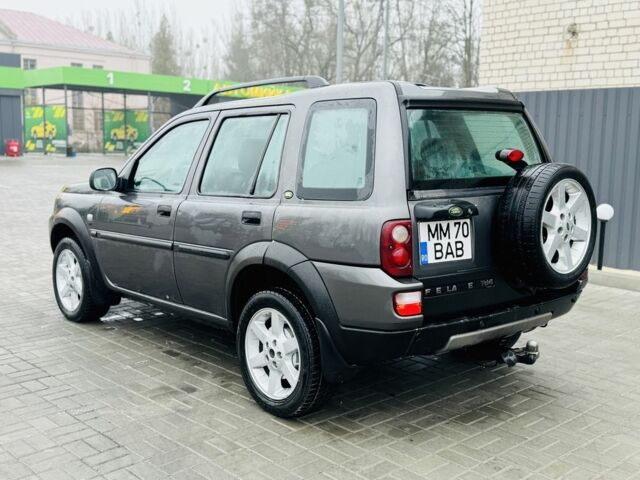 Сірий Ленд Ровер Рендж Ровер, об'ємом двигуна 2 л та пробігом 240 тис. км за 2950 $, фото 5 на Automoto.ua