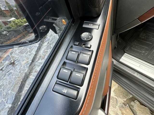 Сірий Ленд Ровер Рендж Ровер, об'ємом двигуна 3 л та пробігом 281 тис. км за 20500 $, фото 15 на Automoto.ua