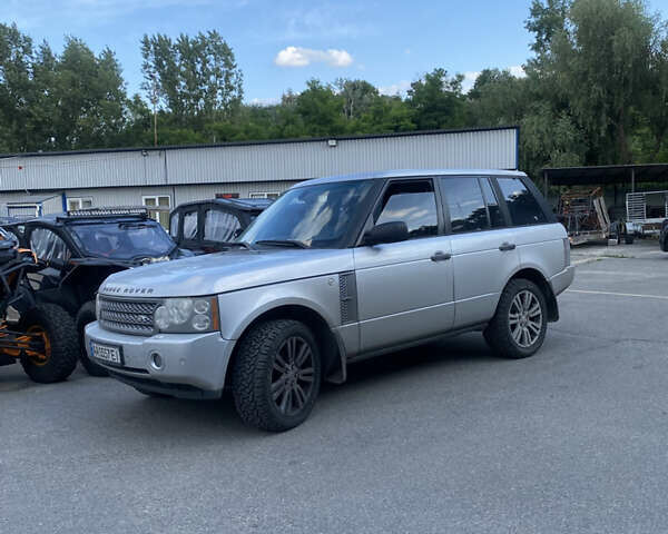 Ленд Ровер Рендж Ровер 2005 в Киеве на Automoto.ua Серый Ленд Ровер Рендж Ровер, объемом двигателя 4.2 л и пробегом 202 тыс. км за 9647 $, фото 14 на Automoto.ua