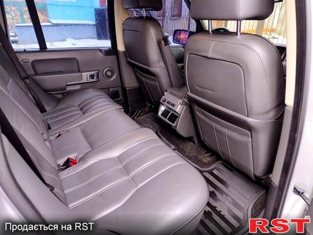 Серый Ленд Ровер Рендж Ровер, объемом двигателя 4.4 л и пробегом 233 тыс. км за 9500 $, фото 11 на Automoto.ua