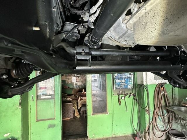 Сірий Ленд Ровер Рендж Ровер, об'ємом двигуна 3 л та пробігом 281 тис. км за 20500 $, фото 8 на Automoto.ua