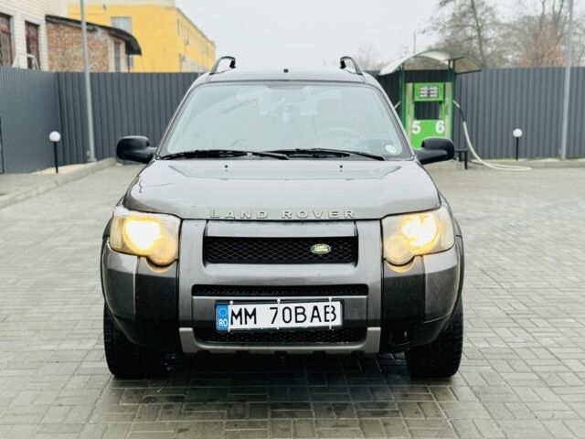 Сірий Ленд Ровер Рендж Ровер, об'ємом двигуна 2 л та пробігом 240 тис. км за 2950 $, фото 1 на Automoto.ua