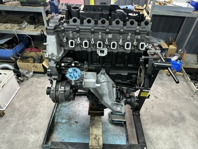 Сірий Ленд Ровер Рендж Ровер, об'ємом двигуна 3 л та пробігом 281 тис. км за 20500 $, фото 2 на Automoto.ua