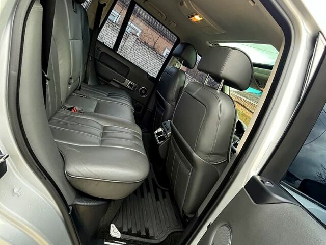 Сірий Ленд Ровер Рендж Ровер, об'ємом двигуна 4.4 л та пробігом 234 тис. км за 9999 $, фото 10 на Automoto.ua