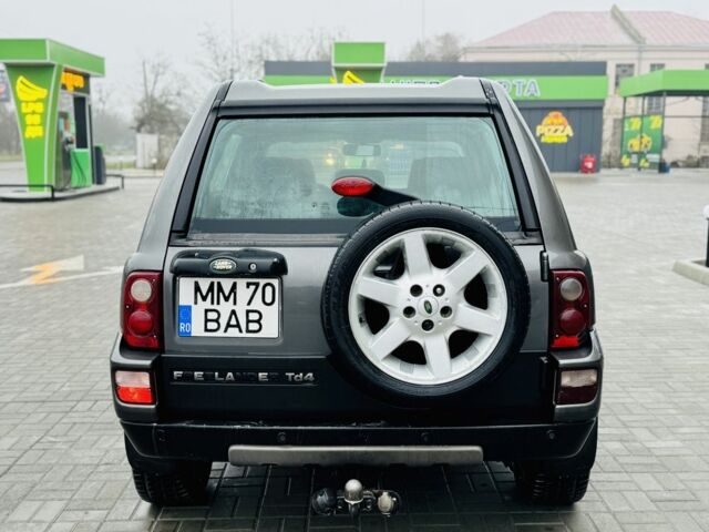 Сірий Ленд Ровер Рендж Ровер, об'ємом двигуна 2 л та пробігом 240 тис. км за 2950 $, фото 4 на Automoto.ua