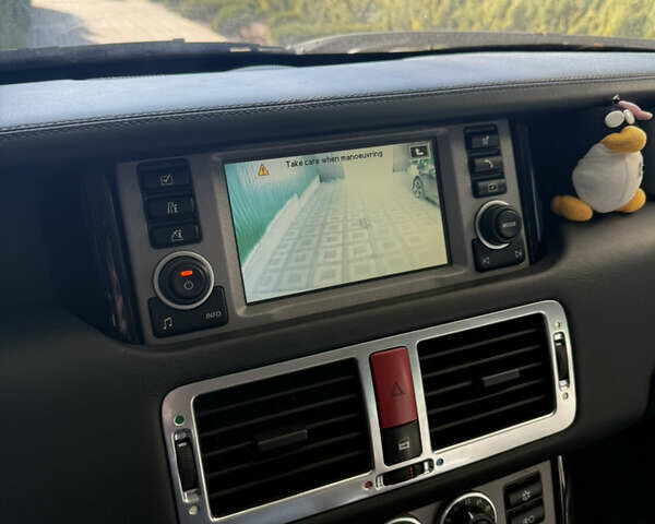 Ленд Ровер Рендж Ровер 2005 в Киеве на Automoto.ua Серый Ленд Ровер Рендж Ровер, объемом двигателя 4.2 л и пробегом 202 тыс. км за 9647 $, фото 1 на Automoto.ua