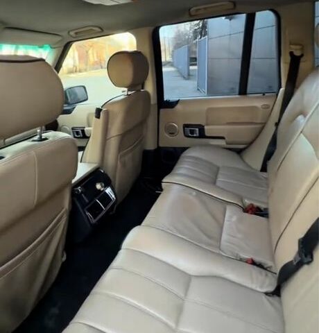 Сірий Ленд Ровер Рендж Ровер, об'ємом двигуна 3 л та пробігом 320 тис. км за 5000 $, фото 4 на Automoto.ua