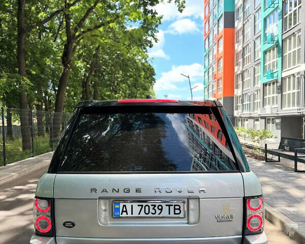 Серый Ленд Ровер Рендж Ровер, объемом двигателя 4.2 л и пробегом 223 тыс. км за 15000 $, фото 4 на Automoto.ua