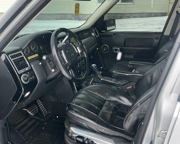 Серый Ленд Ровер Рендж Ровер, объемом двигателя 4.2 л и пробегом 222 тыс. км за 11000 $, фото 9 на Automoto.ua