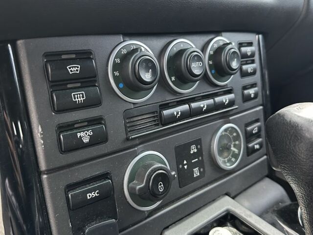 Серый Ленд Ровер Рендж Ровер, объемом двигателя 4.2 л и пробегом 188 тыс. км за 10500 $, фото 8 на Automoto.ua