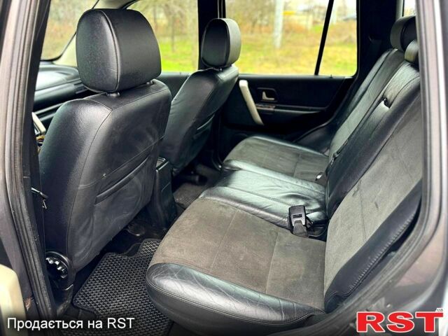 Сірий Ленд Ровер Рендж Ровер, об'ємом двигуна 2 л та пробігом 245 тис. км за 3350 $, фото 6 на Automoto.ua