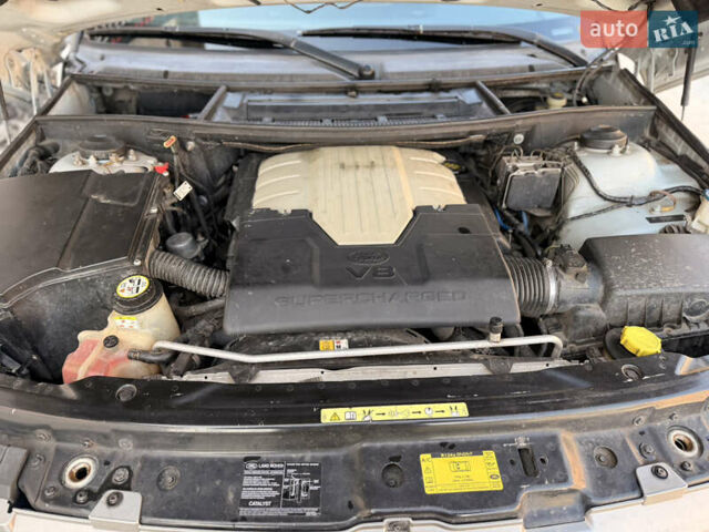 Сірий Ленд Ровер Рендж Ровер, об'ємом двигуна 4.2 л та пробігом 312 тис. км за 8500 $, фото 40 на Automoto.ua