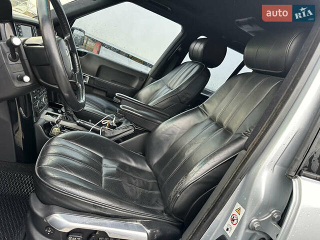 Сірий Ленд Ровер Рендж Ровер, об'ємом двигуна 4.2 л та пробігом 189 тис. км за 10500 $, фото 18 на Automoto.ua