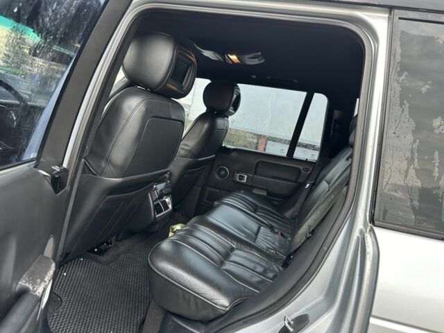 Серый Ленд Ровер Рендж Ровер, объемом двигателя 4.2 л и пробегом 188 тыс. км за 10500 $, фото 13 на Automoto.ua