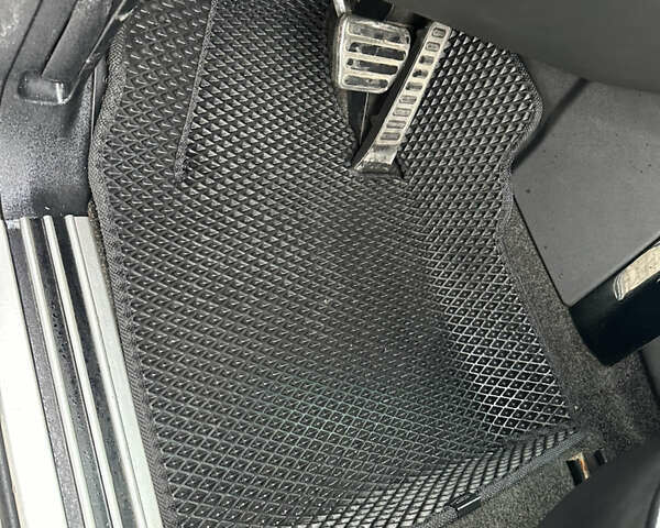 Сірий Ленд Ровер Рендж Ровер, об'ємом двигуна 4.2 л та пробігом 189 тис. км за 10500 $, фото 23 на Automoto.ua