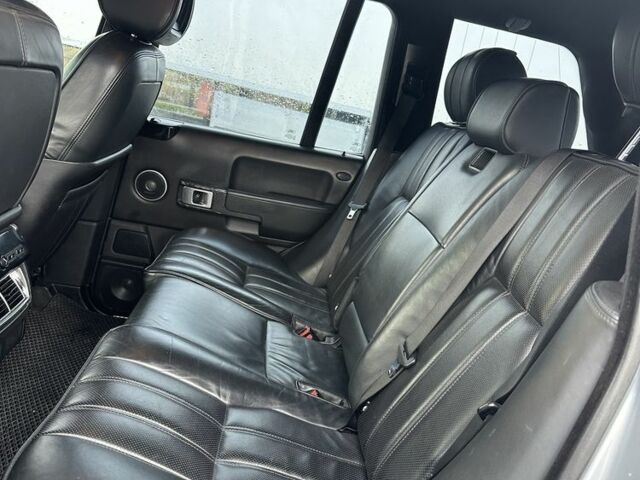 Серый Ленд Ровер Рендж Ровер, объемом двигателя 4.2 л и пробегом 188 тыс. км за 10500 $, фото 20 на Automoto.ua