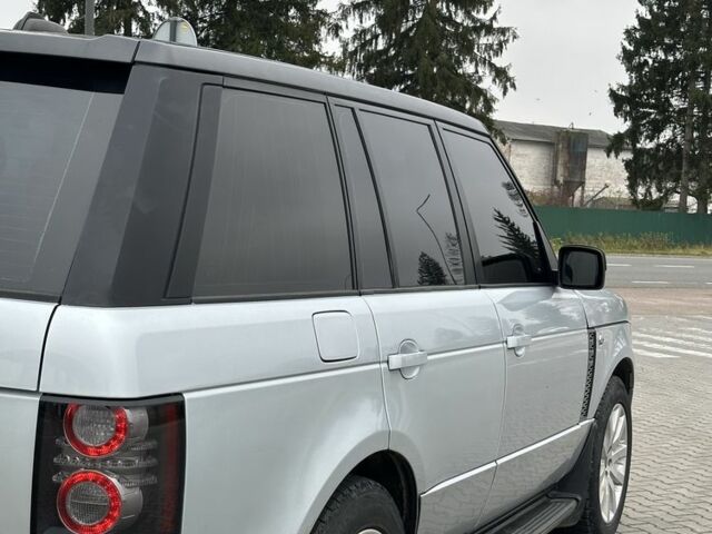 Серый Ленд Ровер Рендж Ровер, объемом двигателя 4.2 л и пробегом 188 тыс. км за 10500 $, фото 4 на Automoto.ua