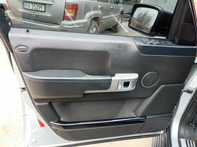 Серый Ленд Ровер Рендж Ровер, объемом двигателя 4.2 л и пробегом 290 тыс. км за 7999 $, фото 16 на Automoto.ua