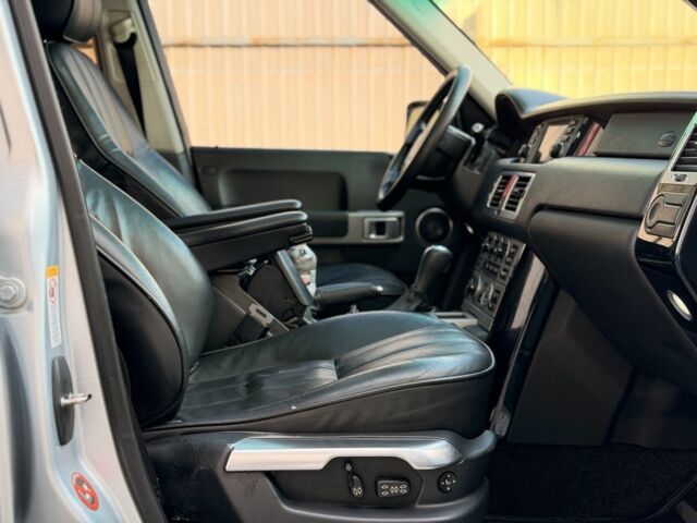 Сірий Ленд Ровер Рендж Ровер, об'ємом двигуна 4.2 л та пробігом 290 тис. км за 7900 $, фото 11 на Automoto.ua