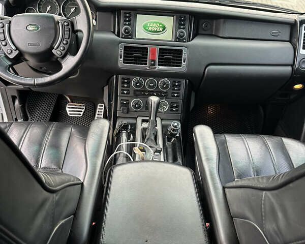 Сірий Ленд Ровер Рендж Ровер, об'ємом двигуна 4.2 л та пробігом 189 тис. км за 10500 $, фото 24 на Automoto.ua