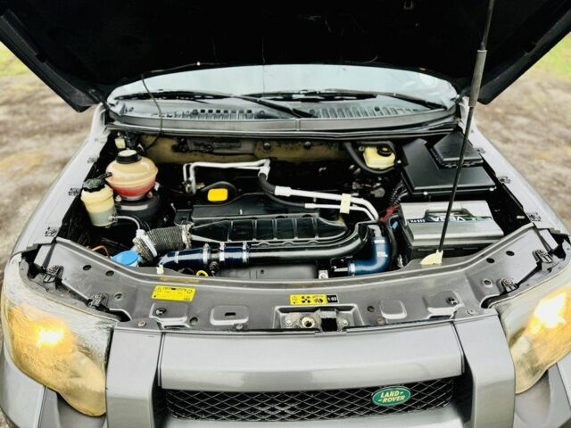 Серый Ленд Ровер Рендж Ровер, объемом двигателя 2 л и пробегом 245 тыс. км за 3350 $, фото 8 на Automoto.ua