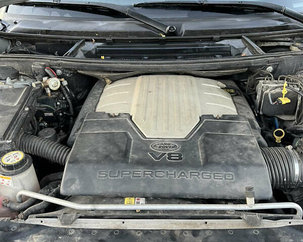 Сірий Ленд Ровер Рендж Ровер, об'ємом двигуна 4.2 л та пробігом 188 тис. км за 9999 $, фото 19 на Automoto.ua