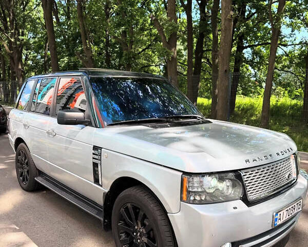 Серый Ленд Ровер Рендж Ровер, объемом двигателя 4.2 л и пробегом 223 тыс. км за 15000 $, фото 2 на Automoto.ua
