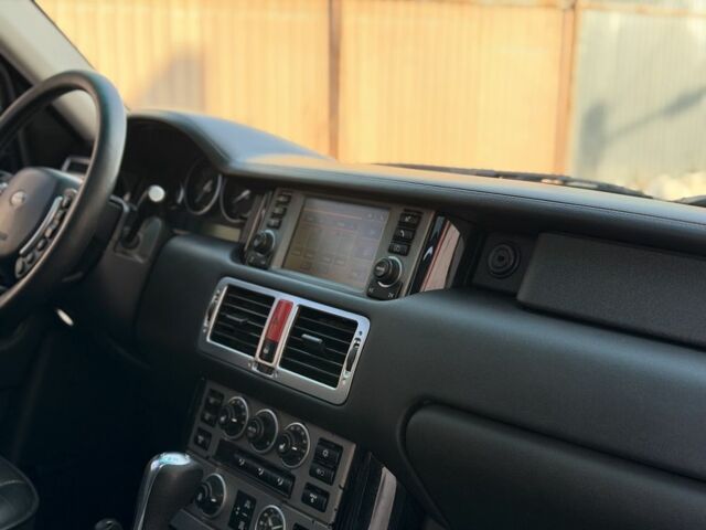 Сірий Ленд Ровер Рендж Ровер, об'ємом двигуна 4.2 л та пробігом 290 тис. км за 7900 $, фото 12 на Automoto.ua