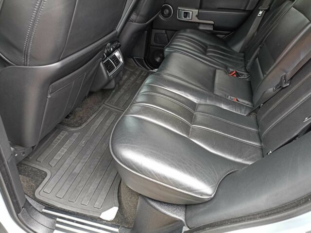 Серый Ленд Ровер Рендж Ровер, объемом двигателя 4.2 л и пробегом 290 тыс. км за 7999 $, фото 17 на Automoto.ua