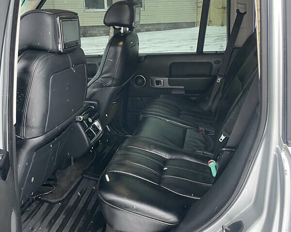 Серый Ленд Ровер Рендж Ровер, объемом двигателя 4.2 л и пробегом 222 тыс. км за 11000 $, фото 11 на Automoto.ua