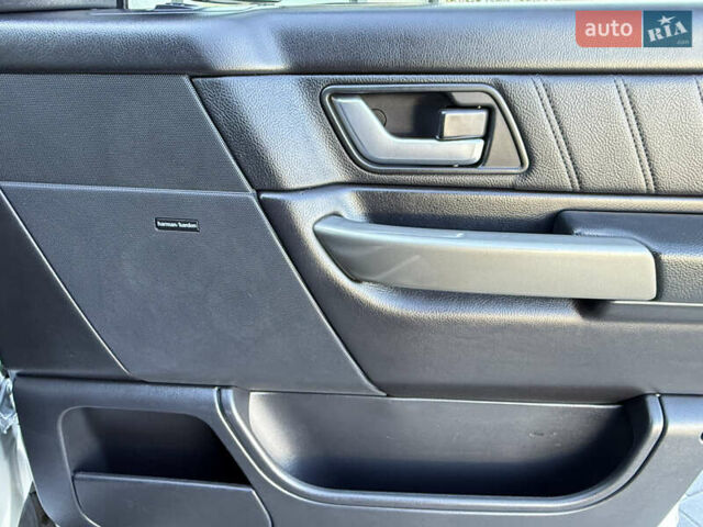 Серый Ленд Ровер Рендж Ровер, объемом двигателя 3.63 л и пробегом 247 тыс. км за 14500 $, фото 37 на Automoto.ua