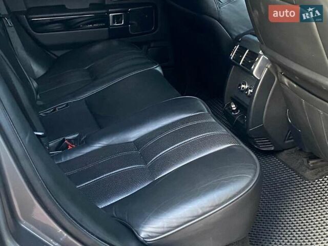 Серый Ленд Ровер Рендж Ровер, объемом двигателя 3.6 л и пробегом 330 тыс. км за 13300 $, фото 14 на Automoto.ua