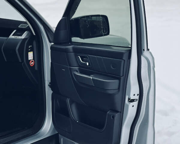 Серый Ленд Ровер Рендж Ровер, объемом двигателя 3.6 л и пробегом 250 тыс. км за 13500 $, фото 9 на Automoto.ua