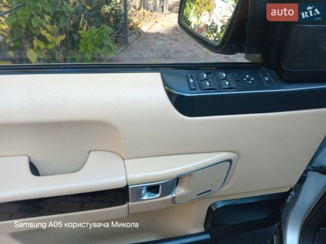 Сірий Ленд Ровер Рендж Ровер, об'ємом двигуна 3.6 л та пробігом 254 тис. км за 12300 $, фото 11 на Automoto.ua