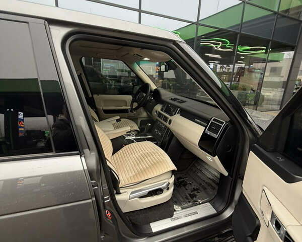 Сірий Ленд Ровер Рендж Ровер, об'ємом двигуна 4.2 л та пробігом 170 тис. км за 13000 $, фото 2 на Automoto.ua