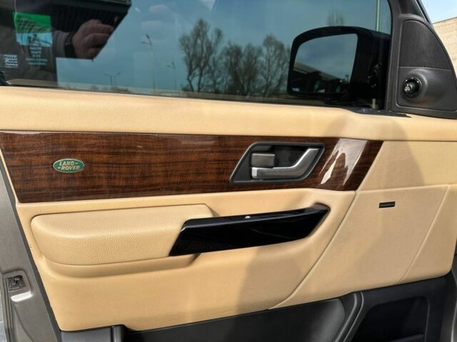 Сірий Ленд Ровер Рендж Ровер, об'ємом двигуна 3.6 л та пробігом 190 тис. км за 9999 $, фото 17 на Automoto.ua