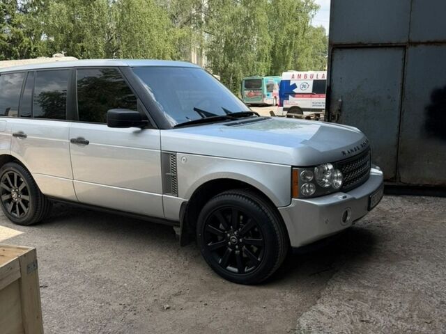Сірий Ленд Ровер Рендж Ровер, об'ємом двигуна 4.2 л та пробігом 247 тис. км за 9000 $, фото 5 на Automoto.ua