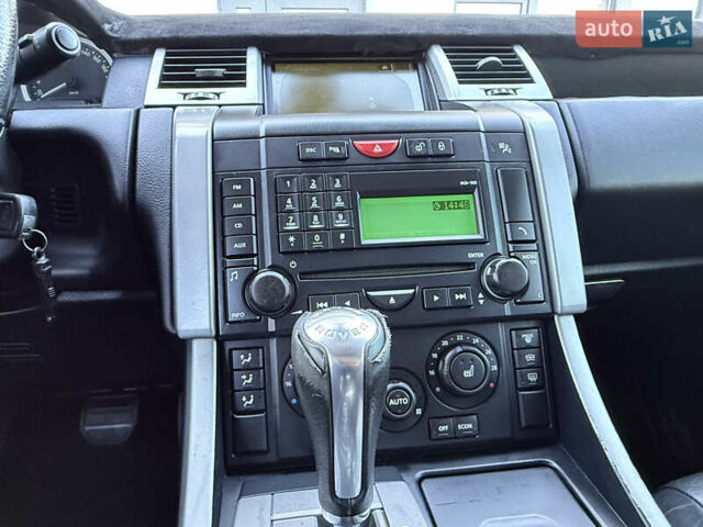 Серый Ленд Ровер Рендж Ровер, объемом двигателя 3.63 л и пробегом 247 тыс. км за 14500 $, фото 40 на Automoto.ua