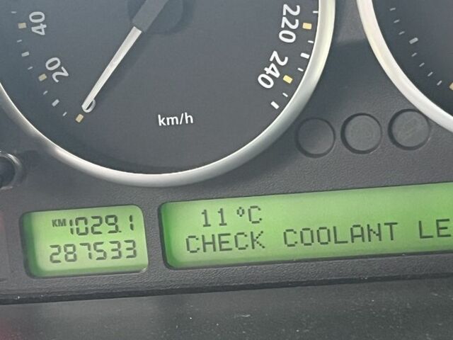 Серый Ленд Ровер Рендж Ровер, объемом двигателя 3.6 л и пробегом 287 тыс. км за 8900 $, фото 6 на Automoto.ua