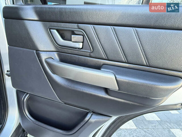 Серый Ленд Ровер Рендж Ровер, объемом двигателя 3.63 л и пробегом 247 тыс. км за 14500 $, фото 43 на Automoto.ua